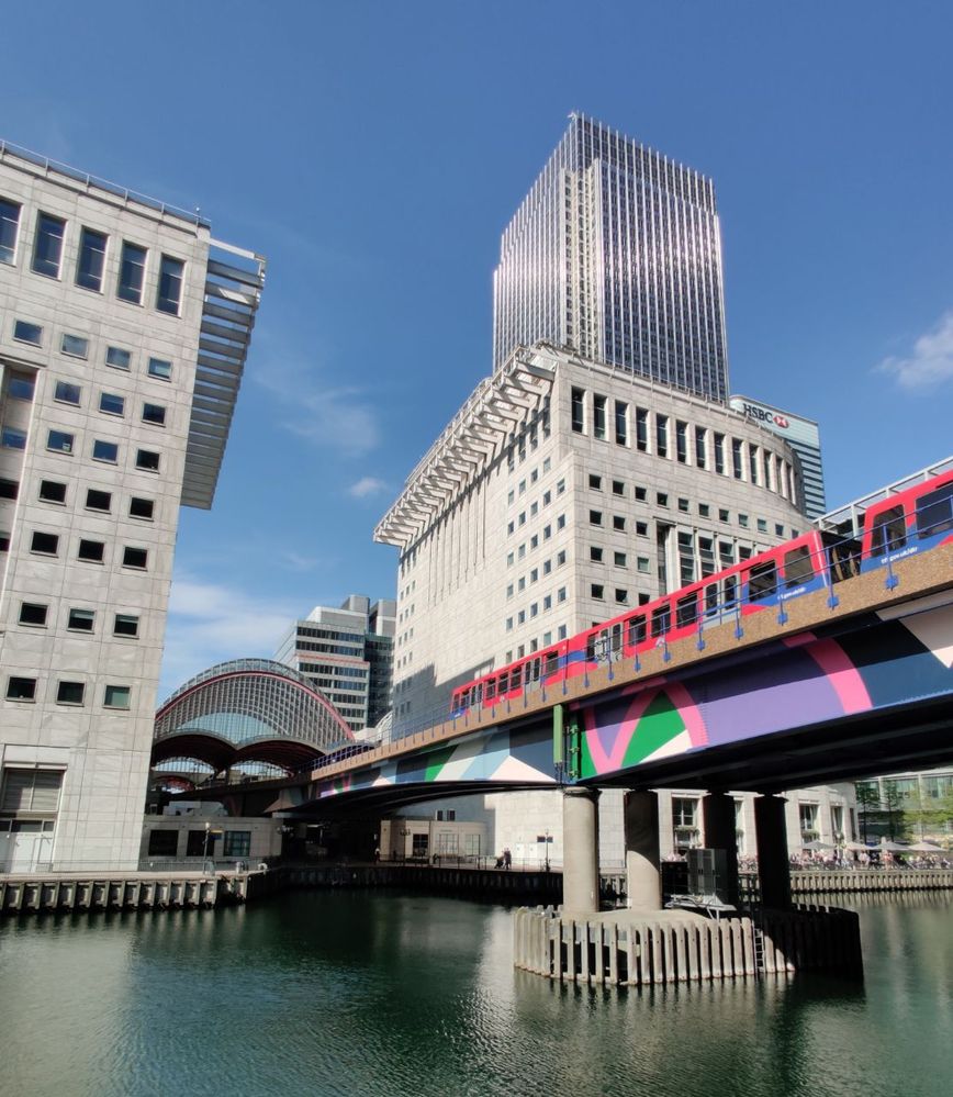 5G improves performance in places like this, Canary Wharf