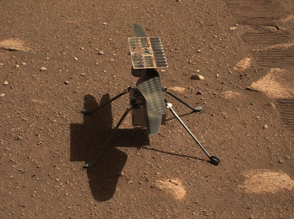 1-PIA24547-Mastcam-Z-Gives-Ingenuity-a-Close-up.jpg