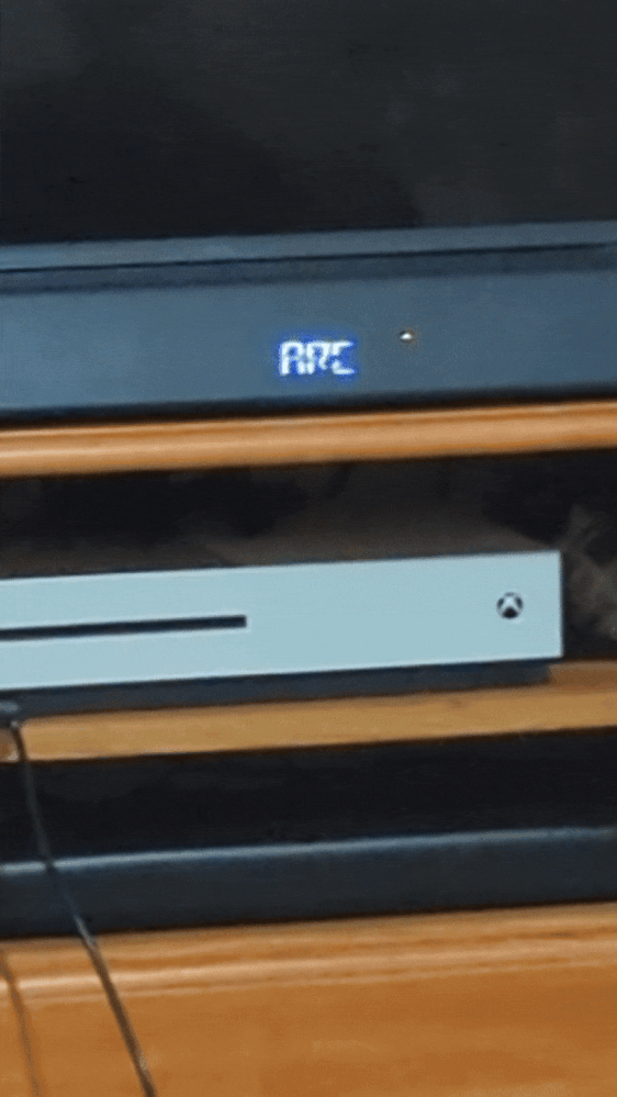 Short video of the soundbar 'stuck'