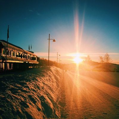 skiing.jpg skiing.jpg