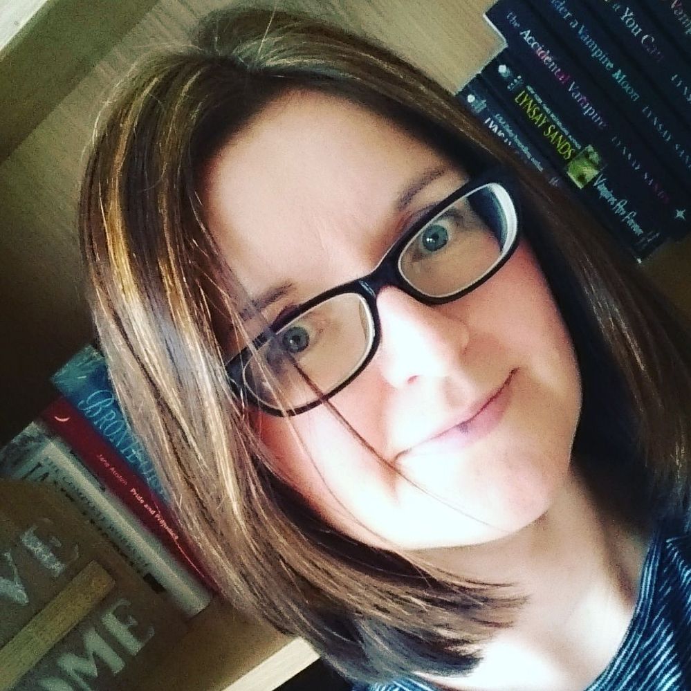 Jocelyn Reading - Profile Photo.jpg