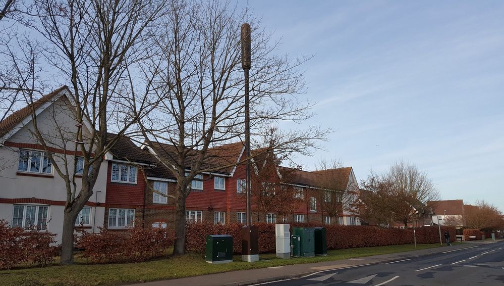 Possibly the most common type of EE Streetworks pole, referred to colloquially as a ‘lollipop’.