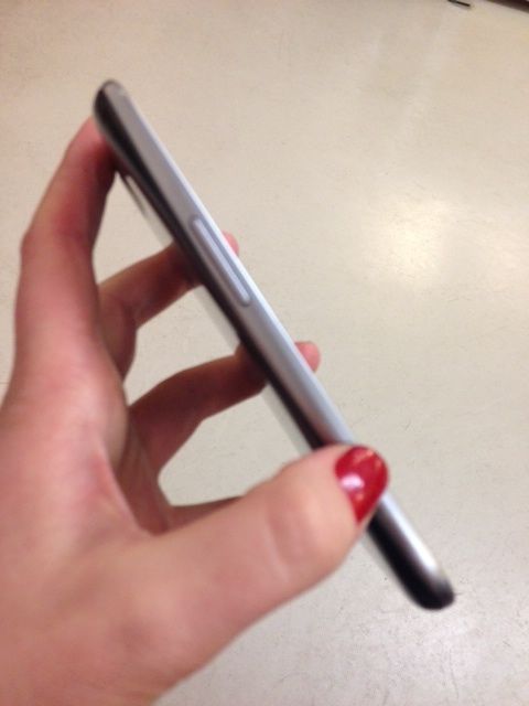 PHONE THINESS.jpg