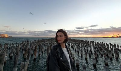 m-samsungs10-4.jpg Wide lens perspective