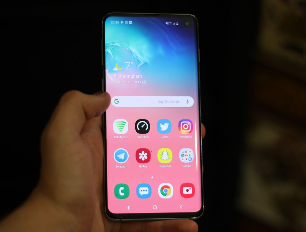 Even with small hands, the S10 is easy to hold